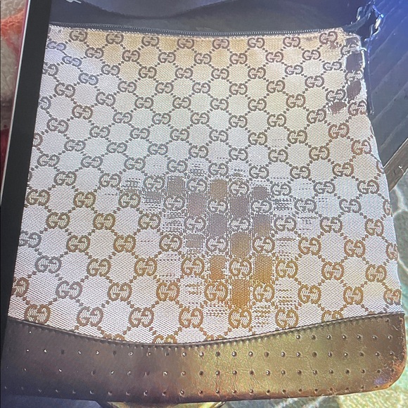 Project purse !!Gucci Beige GG Monogram Crossbody with Brown Leather Trim - Picture 4 of 4